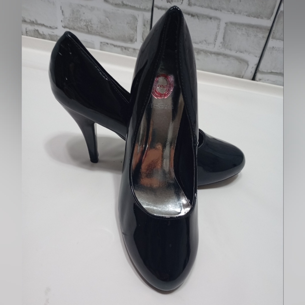 Women’s Heels Red Circle Black Pointy Pumps 10M